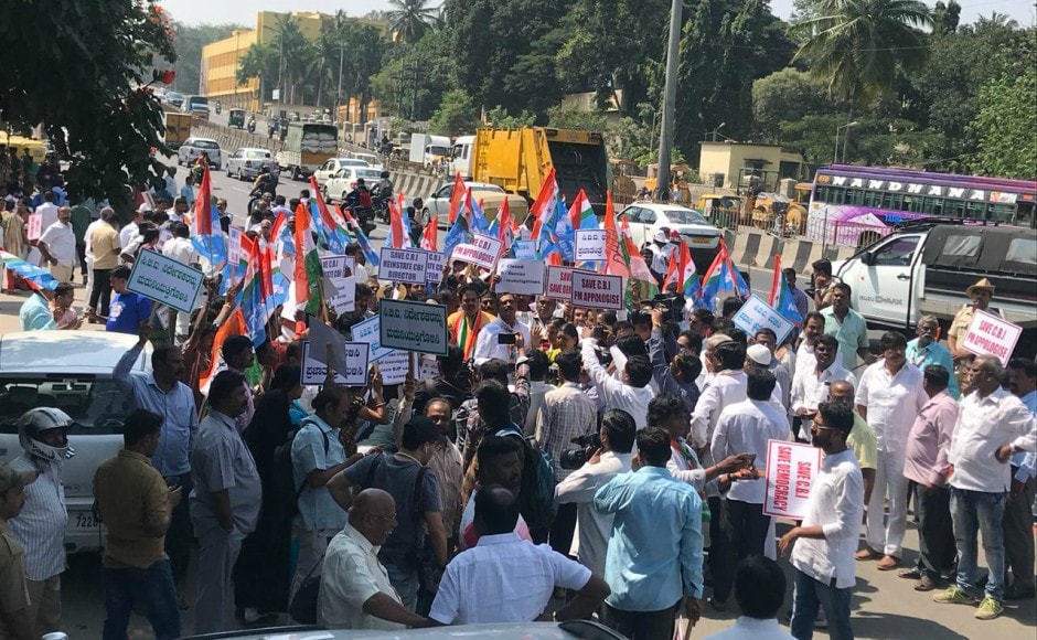 The demonstrators, including scores of women, sat on a dharna outside the gate of the CBI office at Bailey Road, carrying placards reading 'Save CBI Save Democracy' and raised slogans amid a heavy contingent of police. Firstpost/Ravishankar Singh